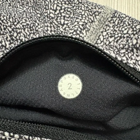 Lululemon Pace Rival Crop size 2 - Picture 5 of 13